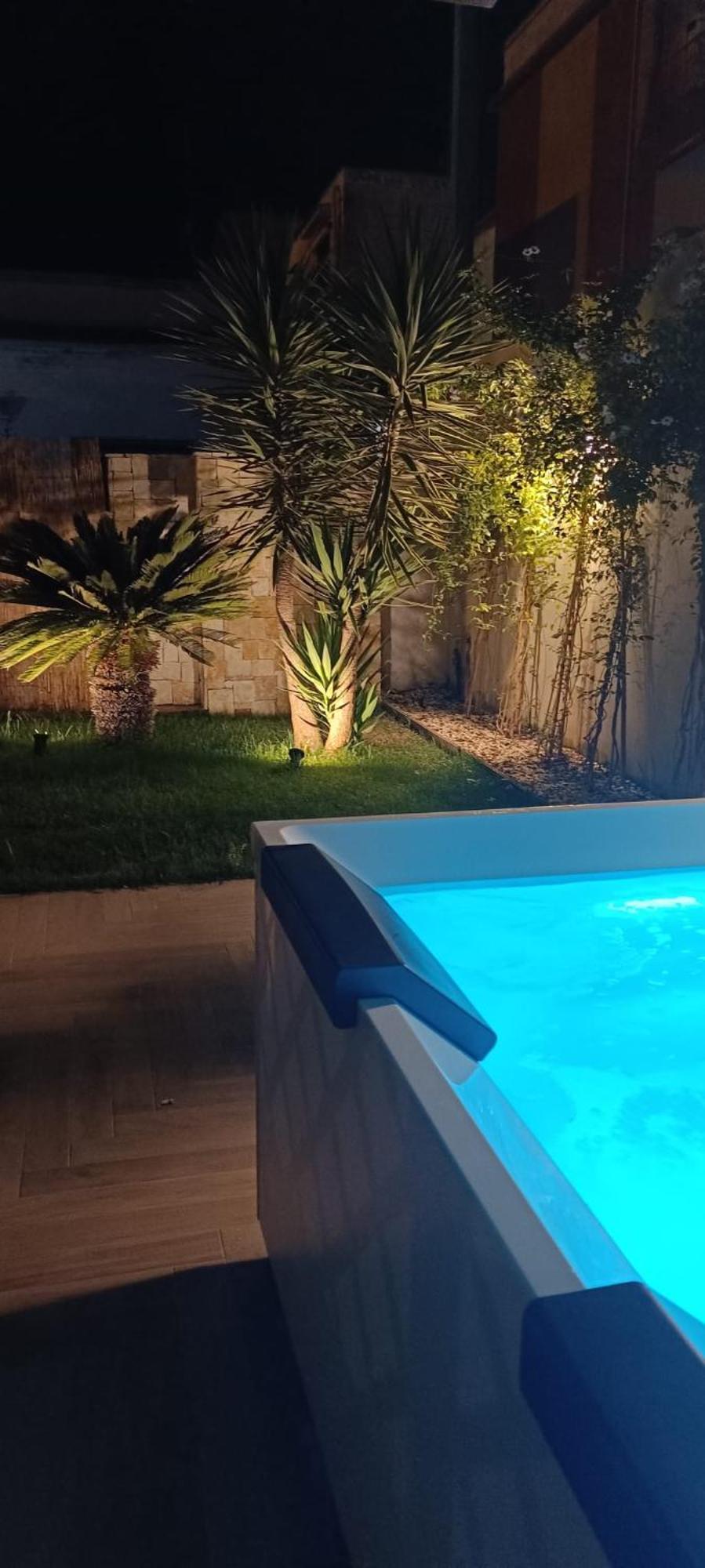 טאראנטו Shah Rooms&Relax מראה חיצוני תמונה